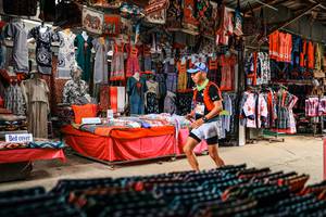 BIB: 
                            <button type="button" onclick="openModal(25558831)" class="btn btn-primary btn-sm float-right btn-popup" data-toggle="modal" data-target=".modal-high-quality">
                        <i class="fas fa-shopping-cart"></i> Add to Cart
                    </button>
                                            <button type="button" onclick="isThisMe(25558831, true)" class="btn btn-success btn-sm float-right btn-popup btn-isme hidden" data-toggle="tooltip" data-placement="bottom" title="นี่คือรูปของคุณใช่ไหม คลิกที่นี่เพื่อเอาเข้าอัลบั้ม">
                        <i class="fas fa-plus"></i> Add to album
                    </button>
                    <button type="button" onclick="isThisMe(25558831, false)" class="btn btn-warning btn-sm float-right btn-popup btn-isnotme hidden">
                        <i class="fas fa-ban"></i> Remove from album
                    </button>